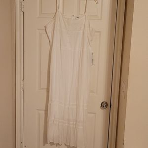 NWT Avenue Maxi dress